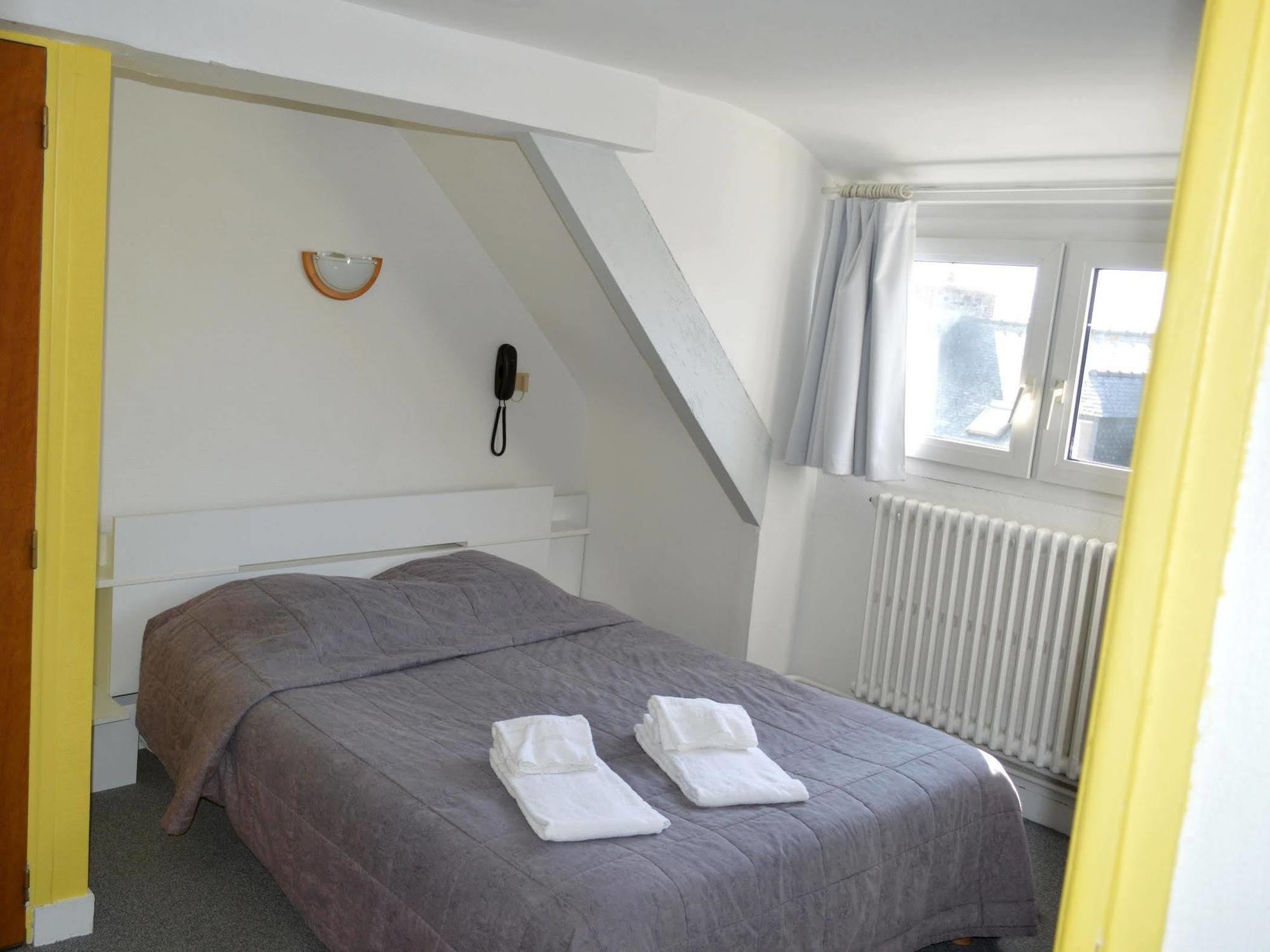 Logis Hotel Le Bretagne Le Vivier-sur-Mer Exterior foto